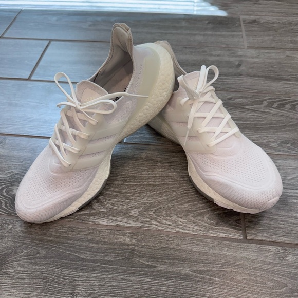 Men’s Adidas Shoes - Picture 1 of 4